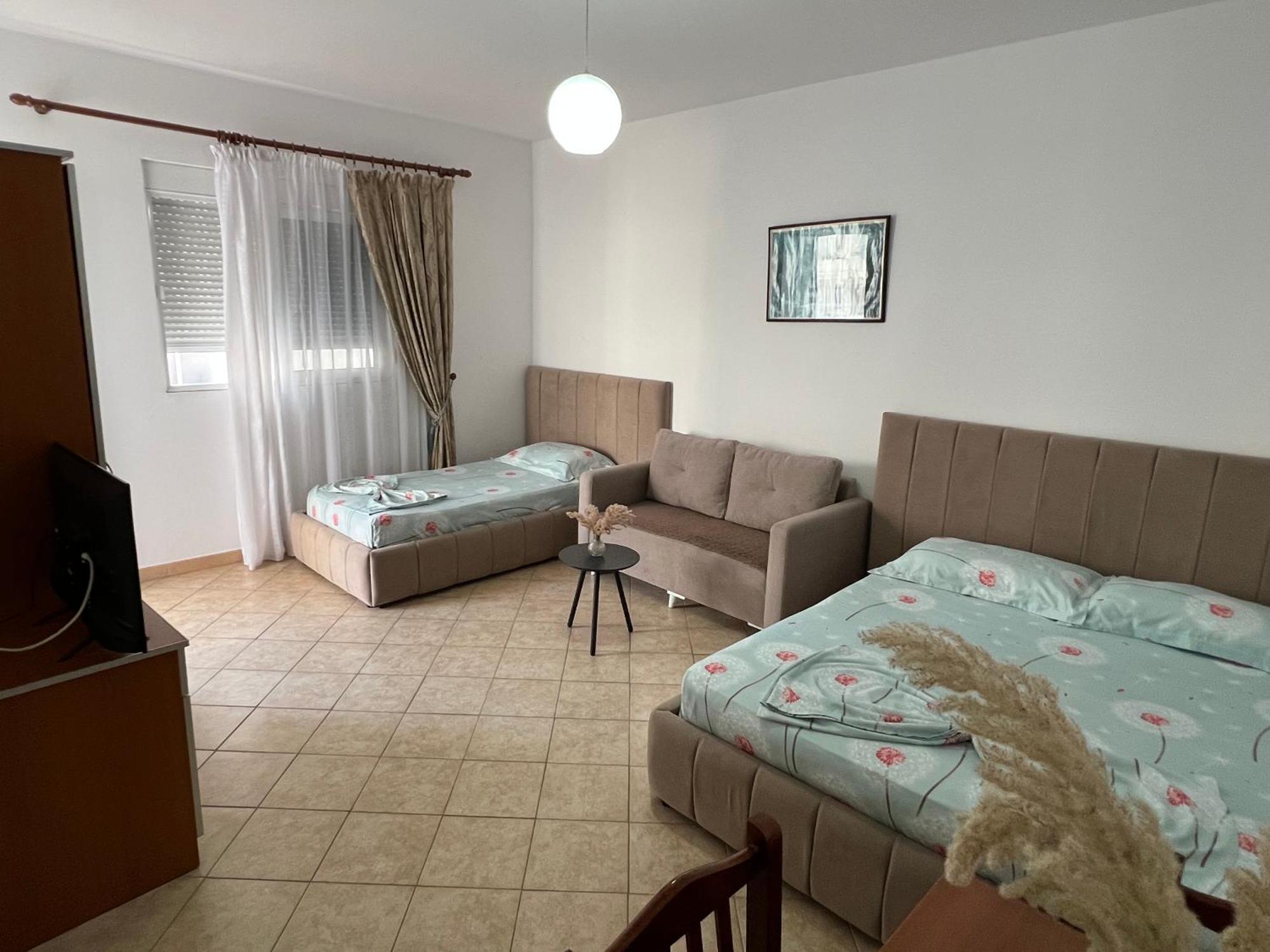Vakantiehuis Armando Home-free Parking Included Vlorë